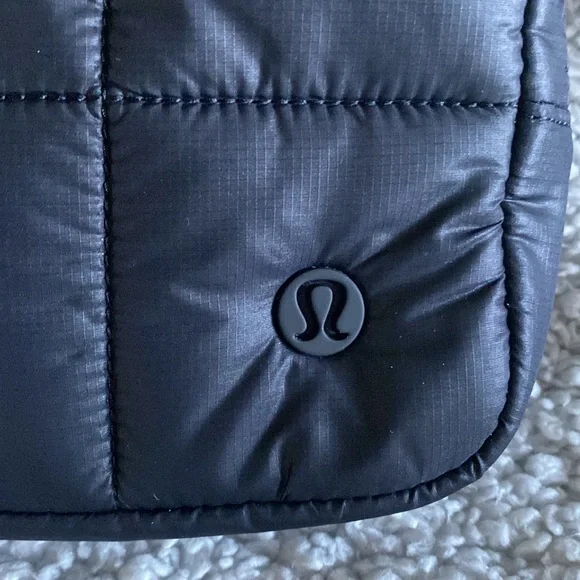 LULULEMON quilted puff belt bag NWT - Picture 5 of 14